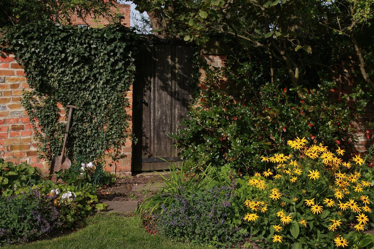 The Royal Oak, Yattendon Frilsham 外观 照片