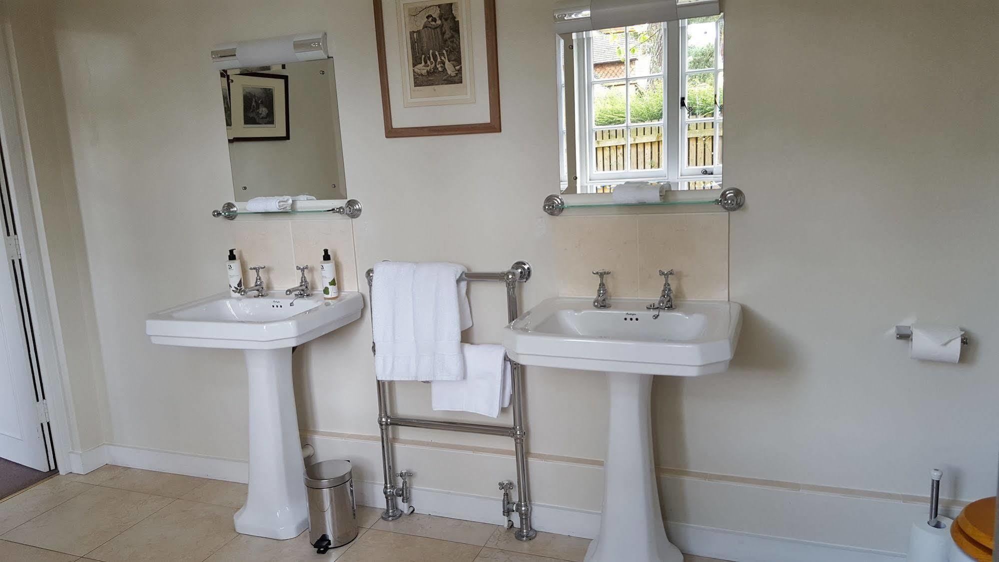 The Royal Oak, Yattendon Frilsham 外观 照片